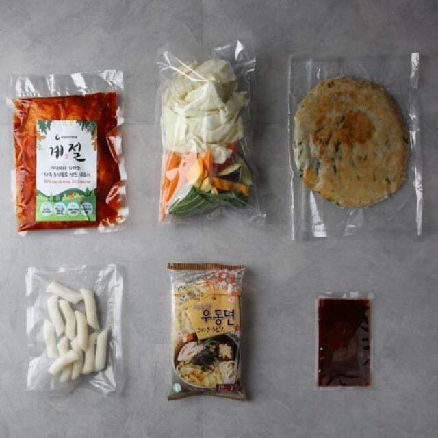 닭요리전문점 계절,춘천 계절 닭갈비 한끼세트 (닭갈비 2인세트 & 냉동감자전)